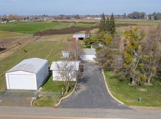 5825 Pleasant Valley Rd, Oakdale, CA 95361