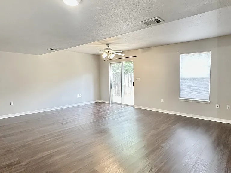 1849 Pointed Leaf Ln — Photo 4