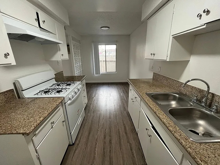 Woodbury Patio Homes — Photo 12