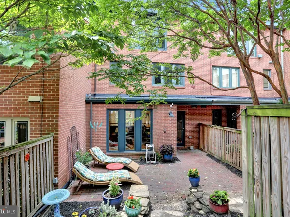 202 Bolton Pl, Baltimore, MD 21217