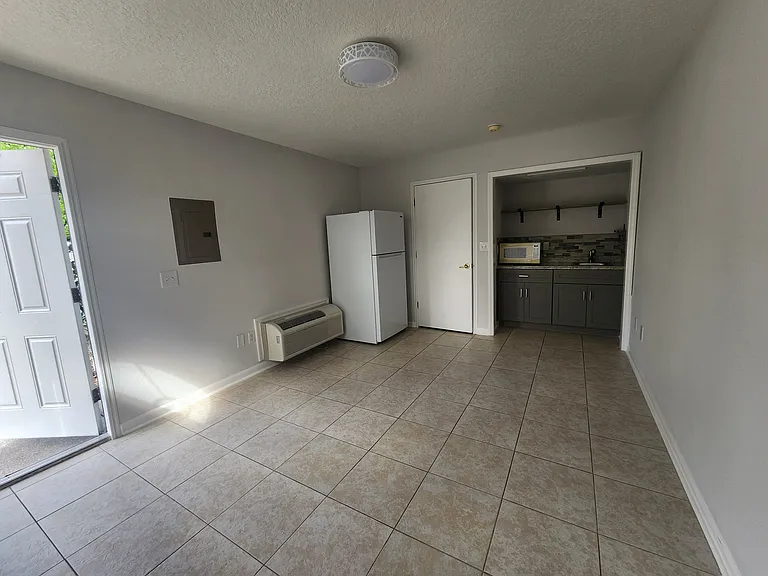 222 Coco Plum Dr #5 — Photo 5