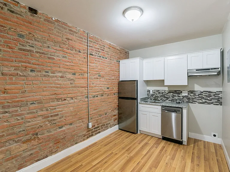 1126 E Passyunk Ave — Photo 9