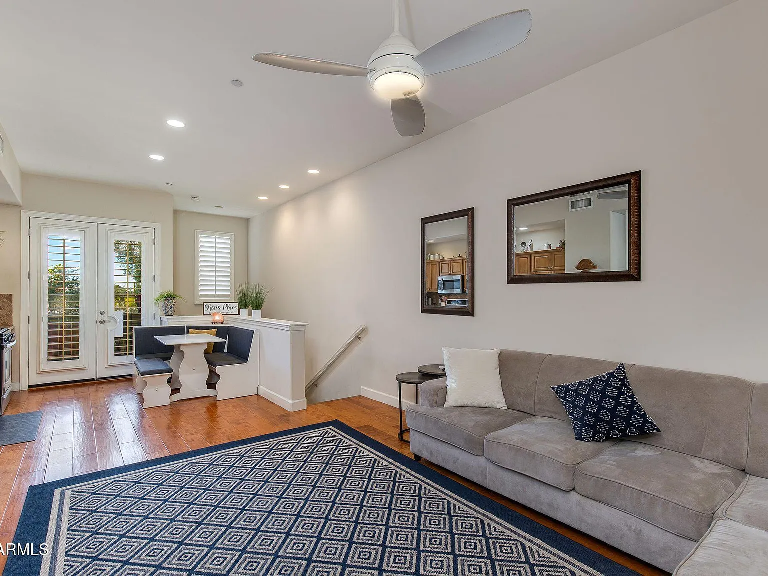 1 bed, 2.0 bath, 920 sqft, $1,950 — Photo 2