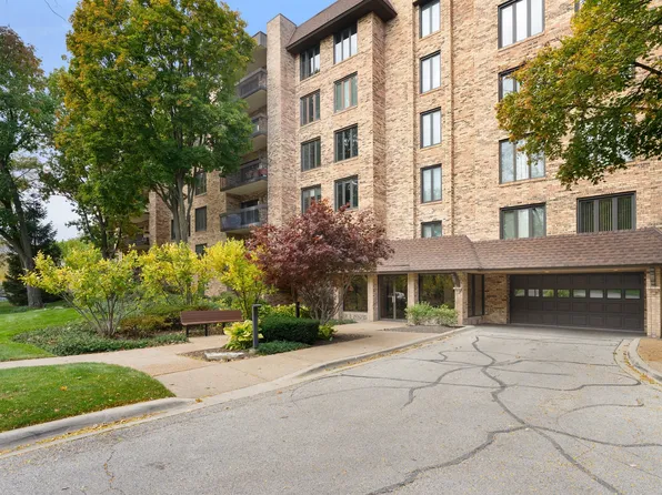 3810 S Mission Hills Rd #204, Northbrook, IL 60062