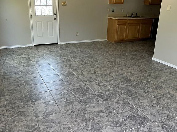 3rd image of 7415 Coers Blvd