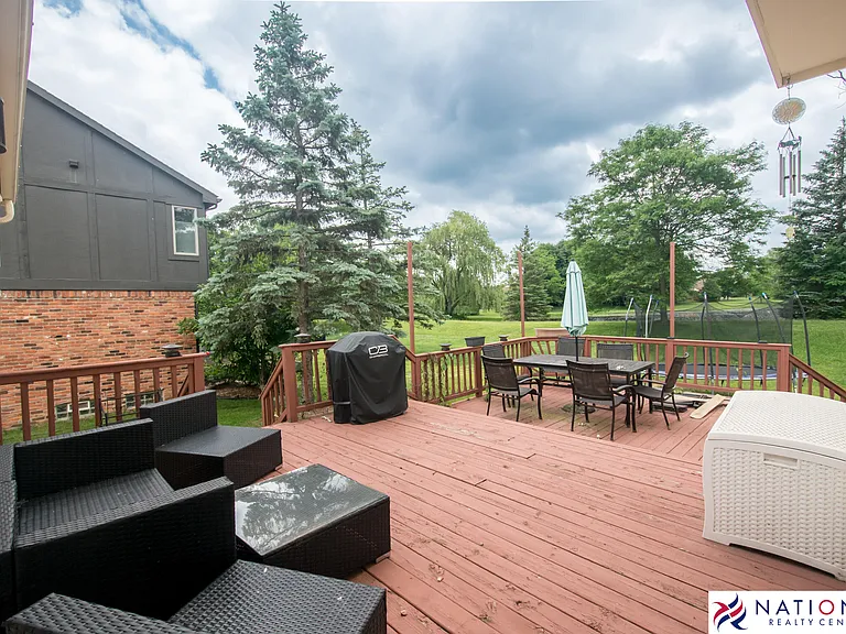 37709 Glengrove Dr — Photo 56