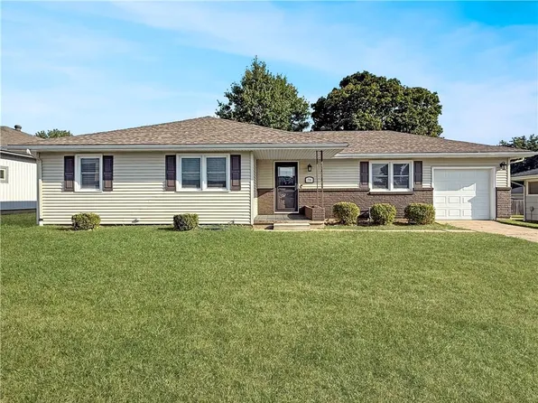706 W 31st St, Higginsville, MO 64037