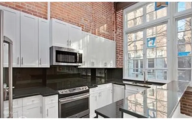 Rented by Douglas Elliman | media 33