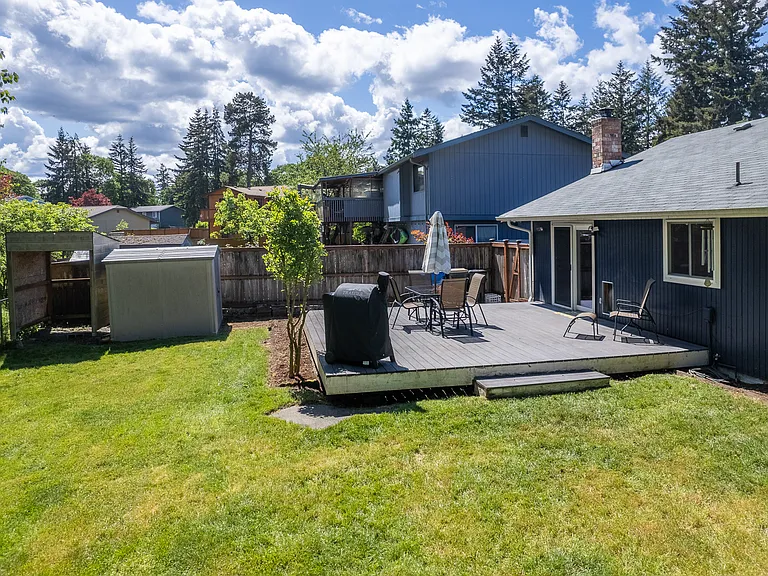 8442 Hawksridge Dr SE — Photo 4