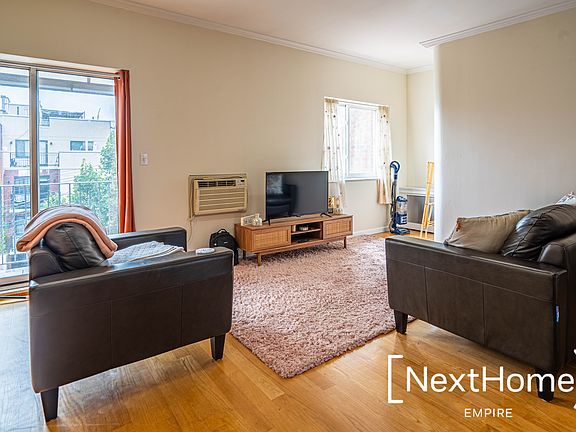 3rd image of 25-28 23rd St #3