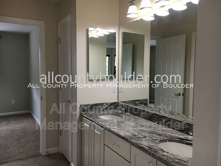 1452 Zinnia Cir — Photo 17
