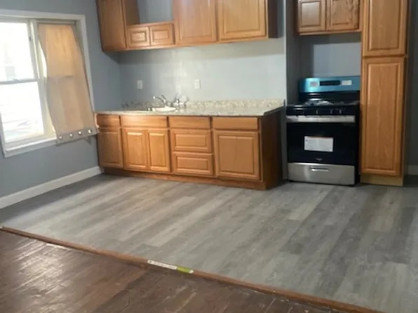 148-05 225th Street image 3 of 10