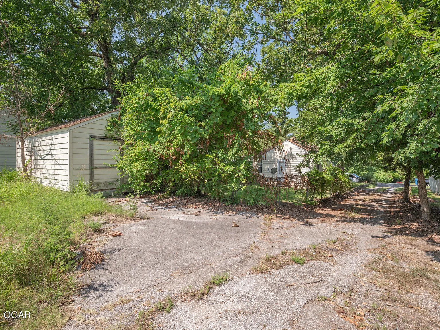 2 bed, 1.0 bath, 957 sqft, $950 — Photo 2