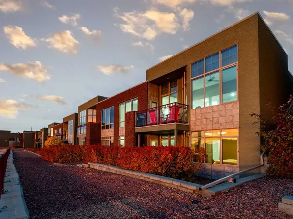 30 W Palisades Mews NE, Medicine Hat, AB T1C 2B5