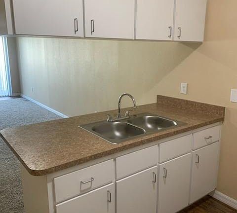 2nd image of 5370 SE 30th Pl