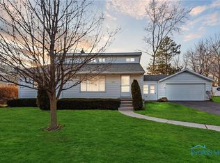 5869 Summit St, Sylvania, OH 43560