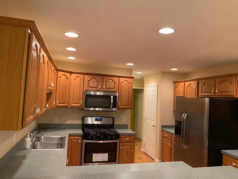 4160 Roth Farm Village Cir — Photo 21