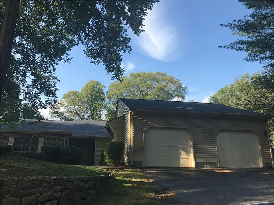 1st image of 126 Pine Glen Dr #126