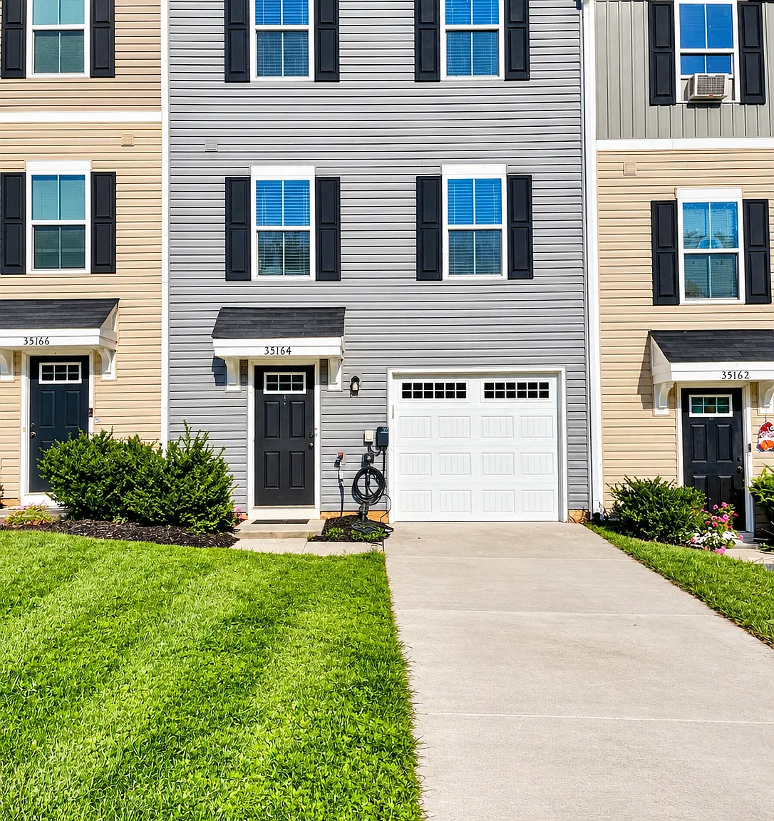 3 bed, 1800 sqft, $2,200 — Photo 1