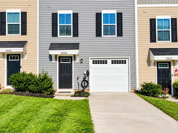 35164 Sara Ct, Locust Grove, VA 22508