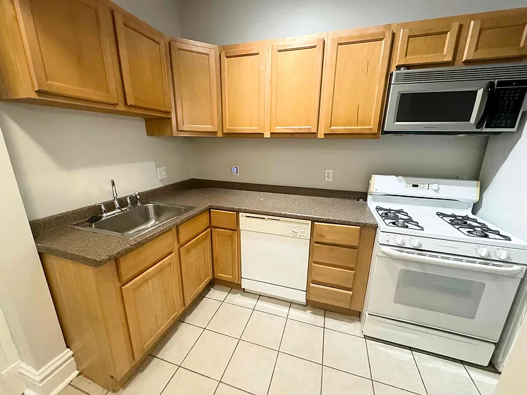 3539 Giles Ave — Photo 17