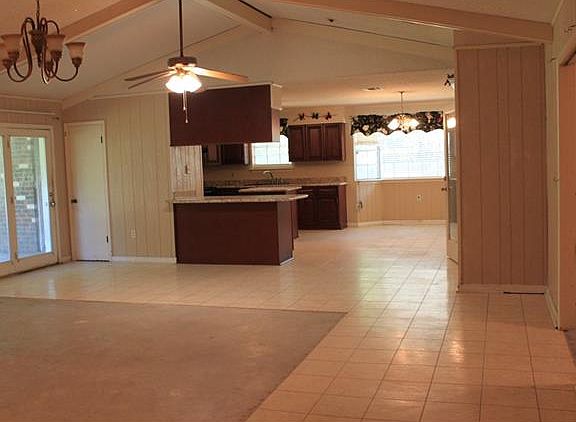 3rd image of 60099 W Park Cir
