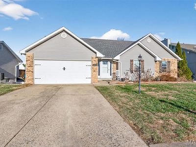 1040 Apricot Dr, Saint Charles, MO, 63301