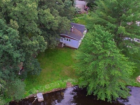 3rd image of 121 Lakeshore Dr