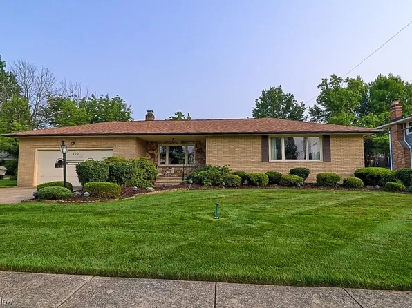 400 Calvin Dr, Seven Hills, OH 44131