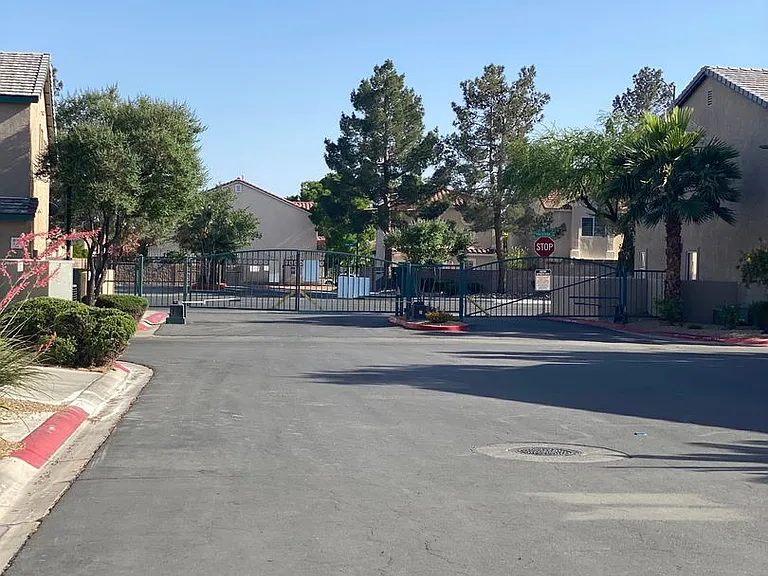 5264 Sacha Way — Photo 32