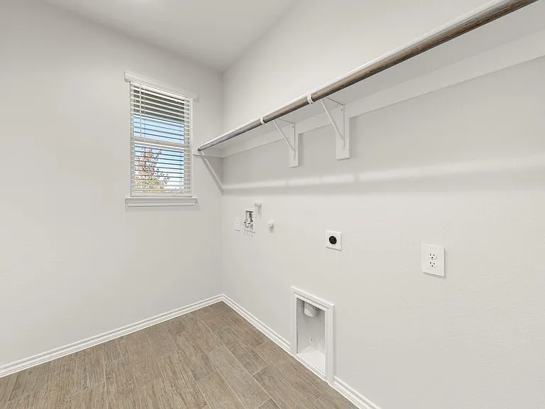 1713 Meadow Crest Dr — Photo 24