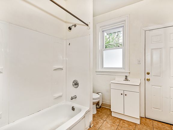 4th image of 5449 N 6th St #1