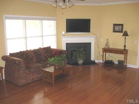 3rd image of 610 Sinai Cir
