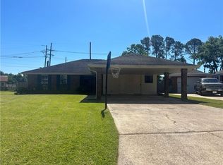 122 Ducayet Dr, Destrehan, LA 70047