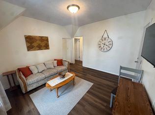 622 E Locust St APT 4, Bloomington, IL 61701