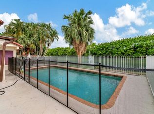 7883 Villa Nova Dr, Boca Raton, FL 33433