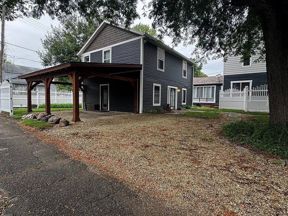 508 S Main St