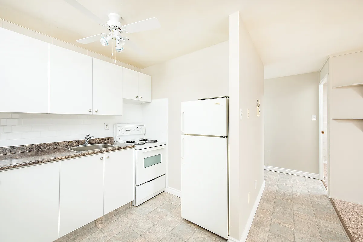 Brighton Court - $500 Off Your First Month! — Photo 1