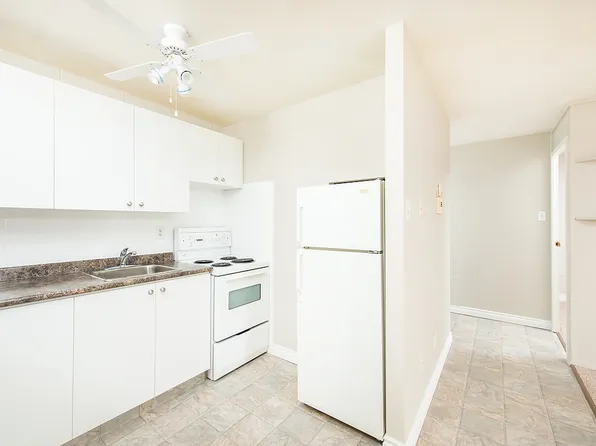 Brighton Court - $500 Off Your First Month!, 10525 156th St NW, Edmonton, AB T5P 2R8