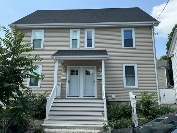 1241 Walnut St Unit 1241, Newton Highlands, MA 02461