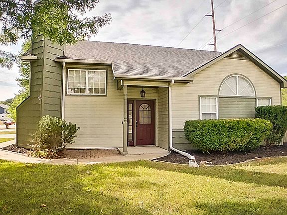 2nd image of 3400 Woodduck Way