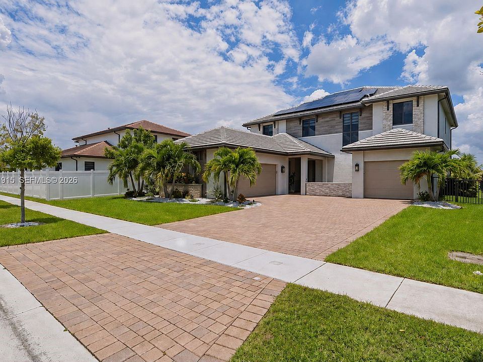 1st image of 17765 SW 45th St
