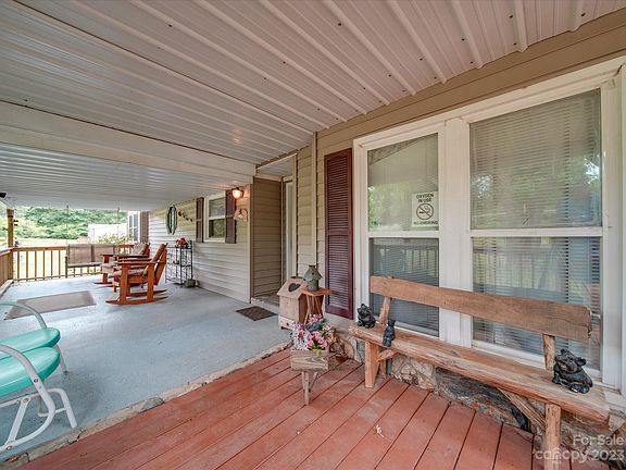 2nd image of 185 Geneva Dr
