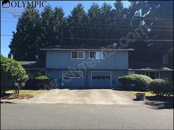2nd image of 521 Primrose Ln SE