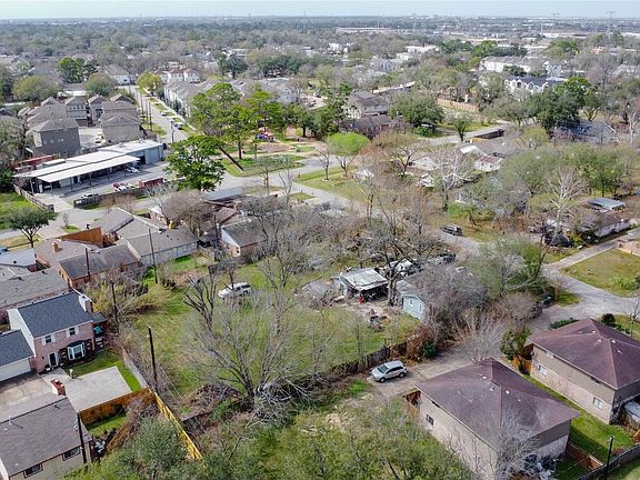 3rd image of 9229 Kerrwood Ln