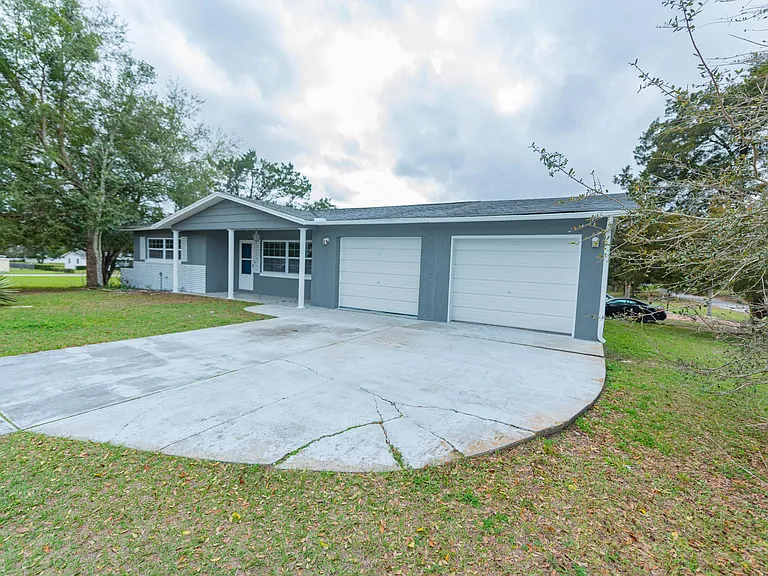 38 Regina Blvd — Photo 6