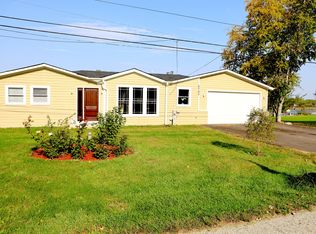 2703 W Manitou Trl, McHenry, IL