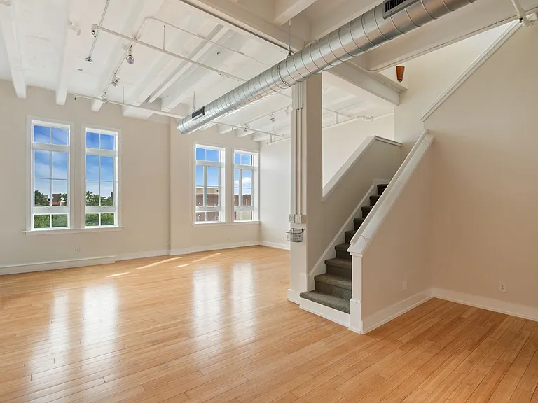 103 W Main St #301 — Photo 8