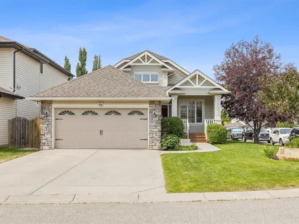 48 E Rockywood Cir NW, Calgary, AB T3G 5W2