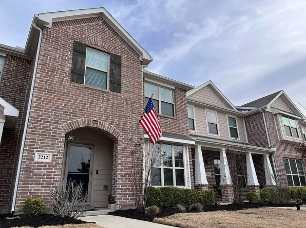 2212 Greystone Dr, Denton, TX 76207